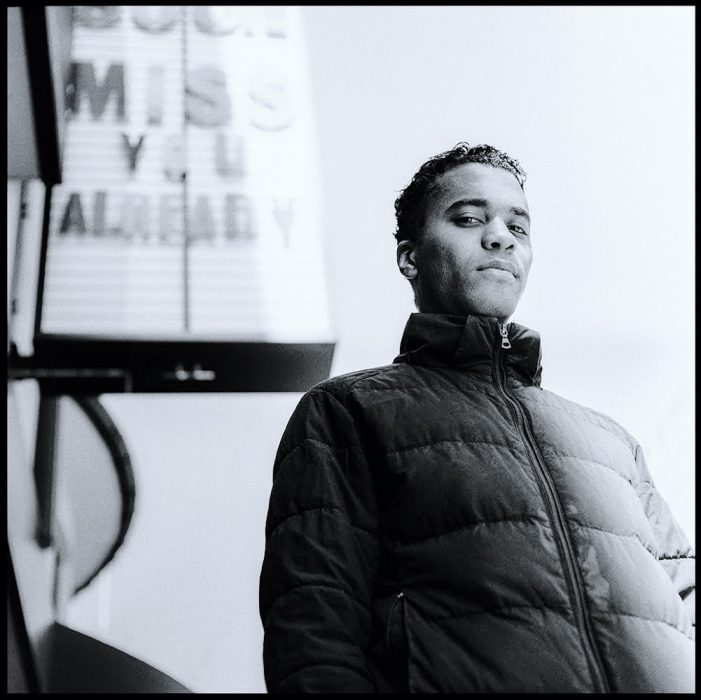 Discover Tommy Down’s breakout single ‘Mrs Blue’, a soul-rock masterpiece from 21st Century Living!